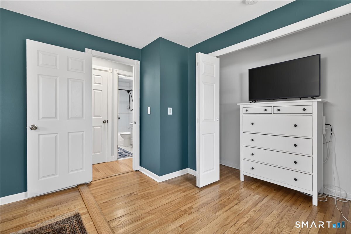 595 Laurel Street East Haven CT 06512
