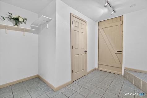 595 Laurel Street East Haven CT 06512