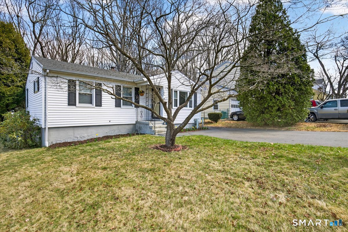 595 Laurel Street East Haven CT 06512
