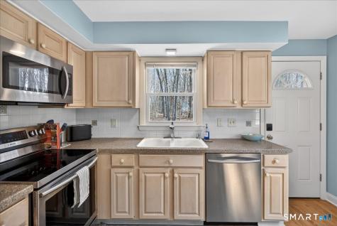 595 Laurel Street East Haven CT 06512
