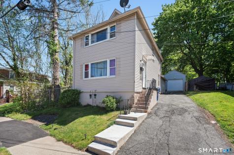 3 Flower Street Middletown CT 06457
