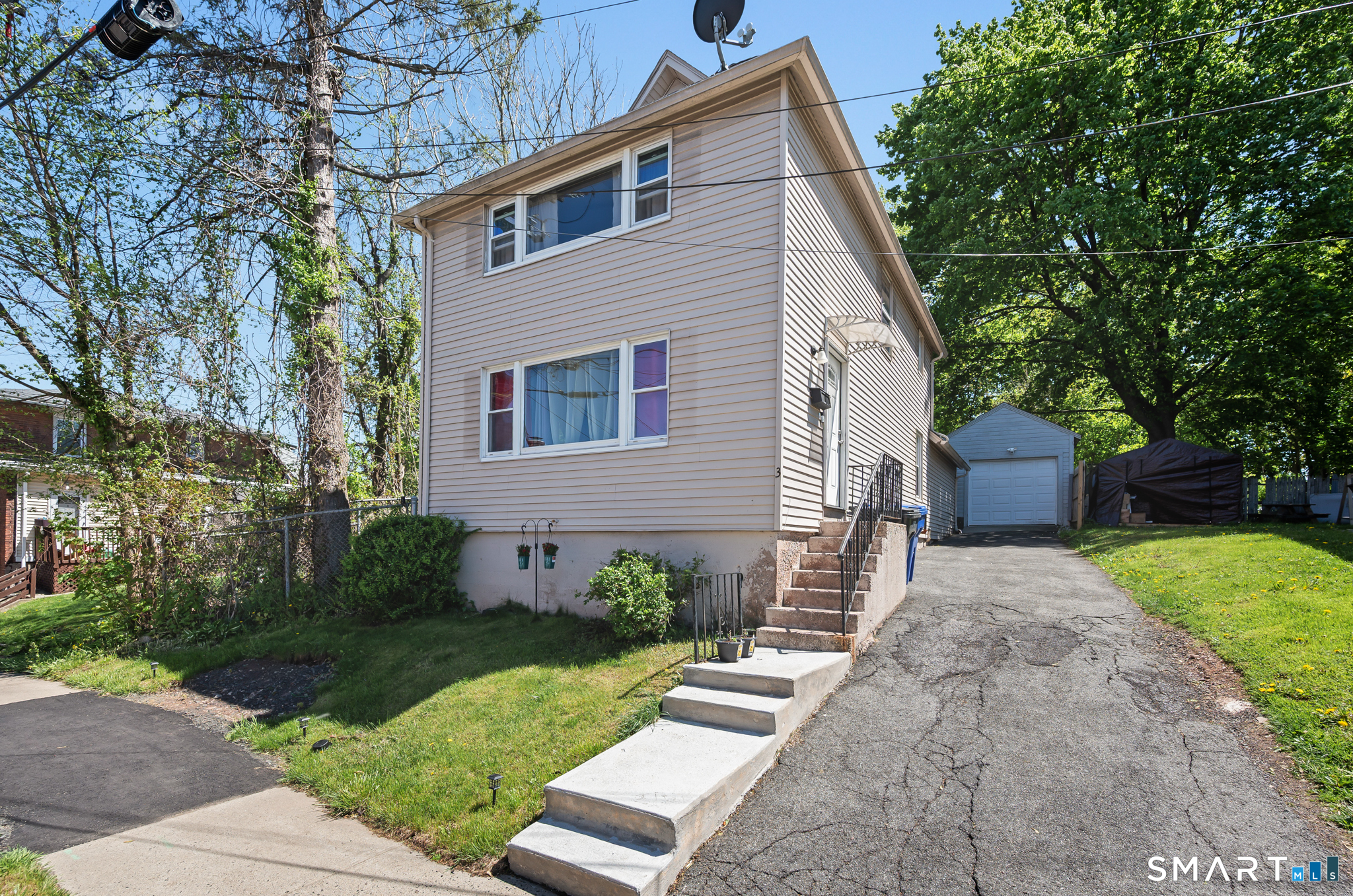 3 Flower Street Middletown CT 06457