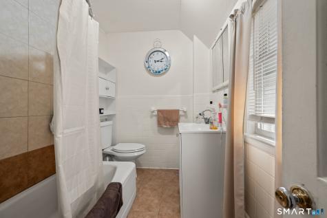 3 Flower Street Middletown CT 06457