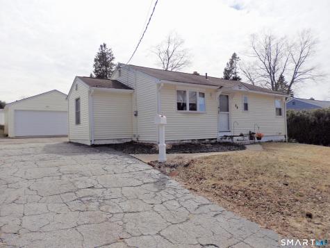 88 Brookview Avenue Waterbury CT 06706