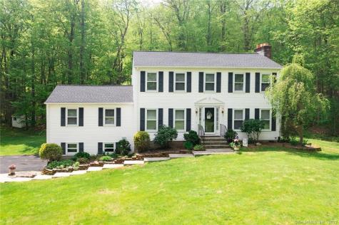 17 Rolling Ridge Court Prospect CT 06712