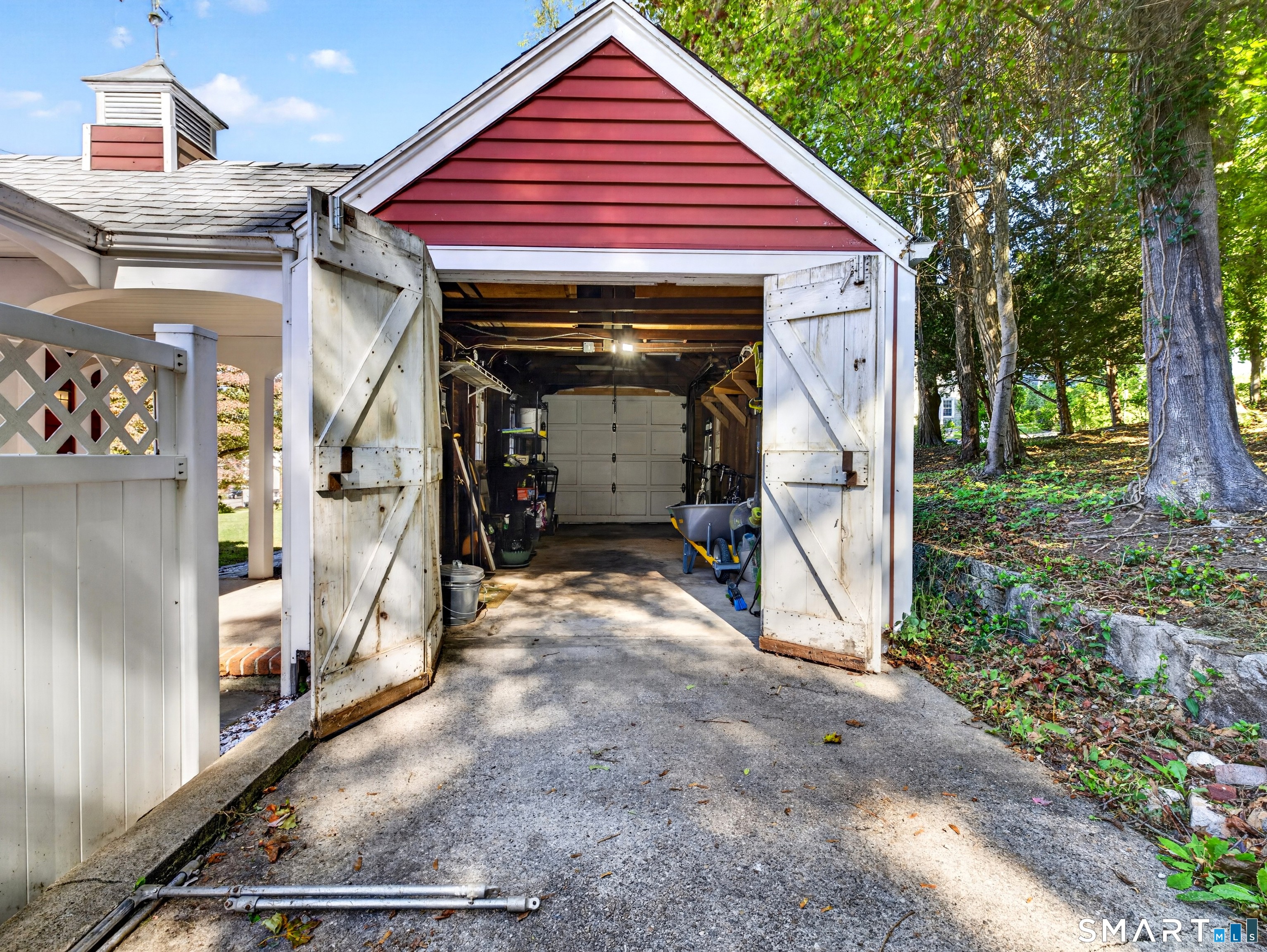 40 Niles Hill Road New London CT 06320
