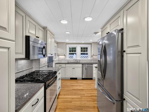 40 Niles Hill Road New London CT 06320