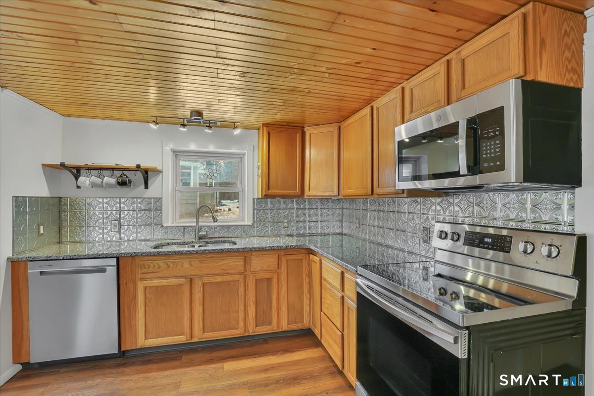 5 Seminole Trail East Hampton CT 06424