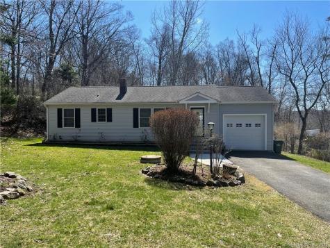 11 Jeanette Road Danbury CT 06811