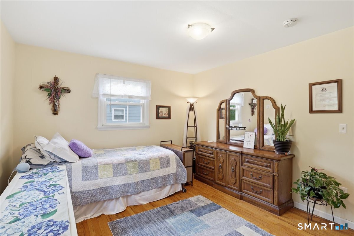 31 Iron Street Ledyard CT 06339