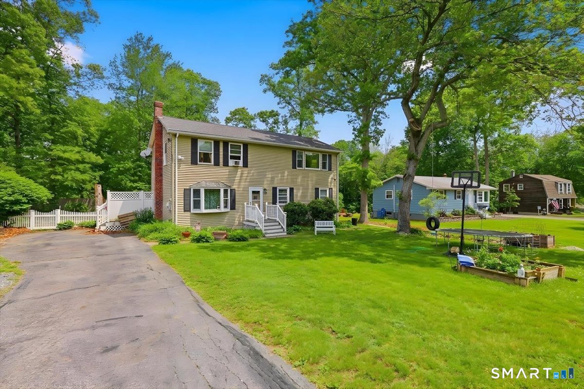 31 Iron Street Ledyard CT 06339