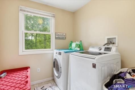 31 Iron Street Ledyard CT 06339