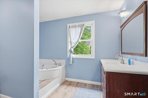 31 Iron Street Ledyard CT 06339