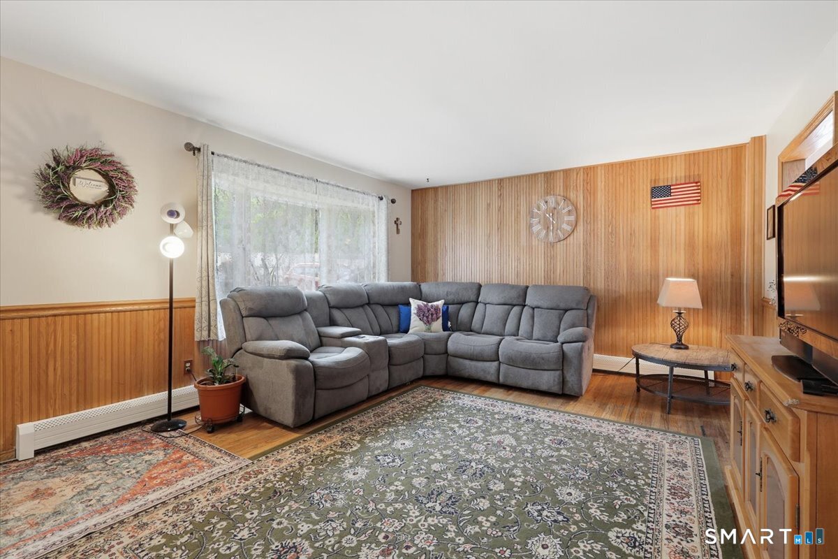 31 Iron Street Ledyard CT 06339