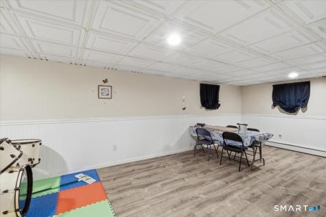 31 Iron Street Ledyard CT 06339