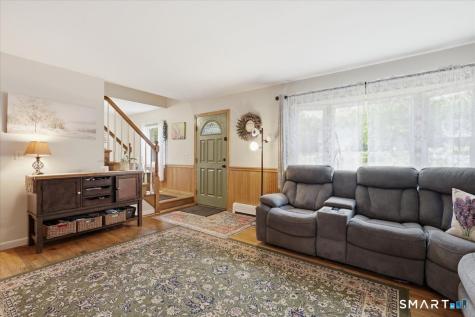 31 Iron Street Ledyard CT 06339