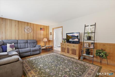 31 Iron Street Ledyard CT 06339