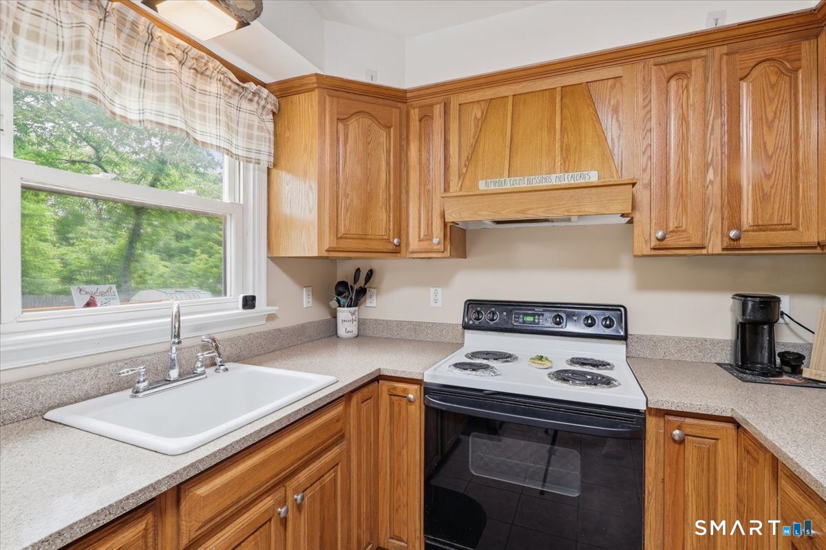 31 Iron Street Ledyard CT 06339