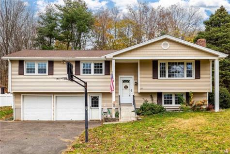 35 Ledgewood Road Watertown CT 06795