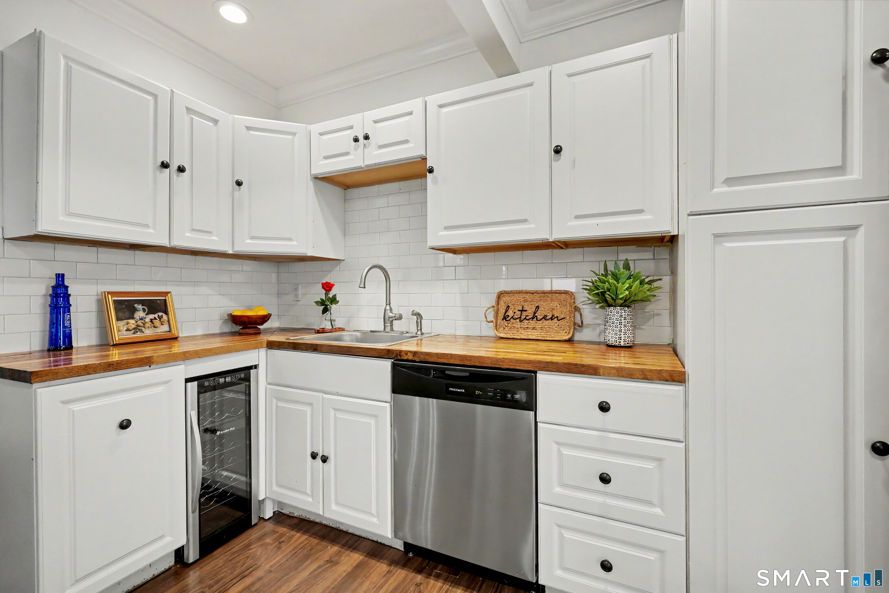 24 Beacon Street Hamden CT 06514
