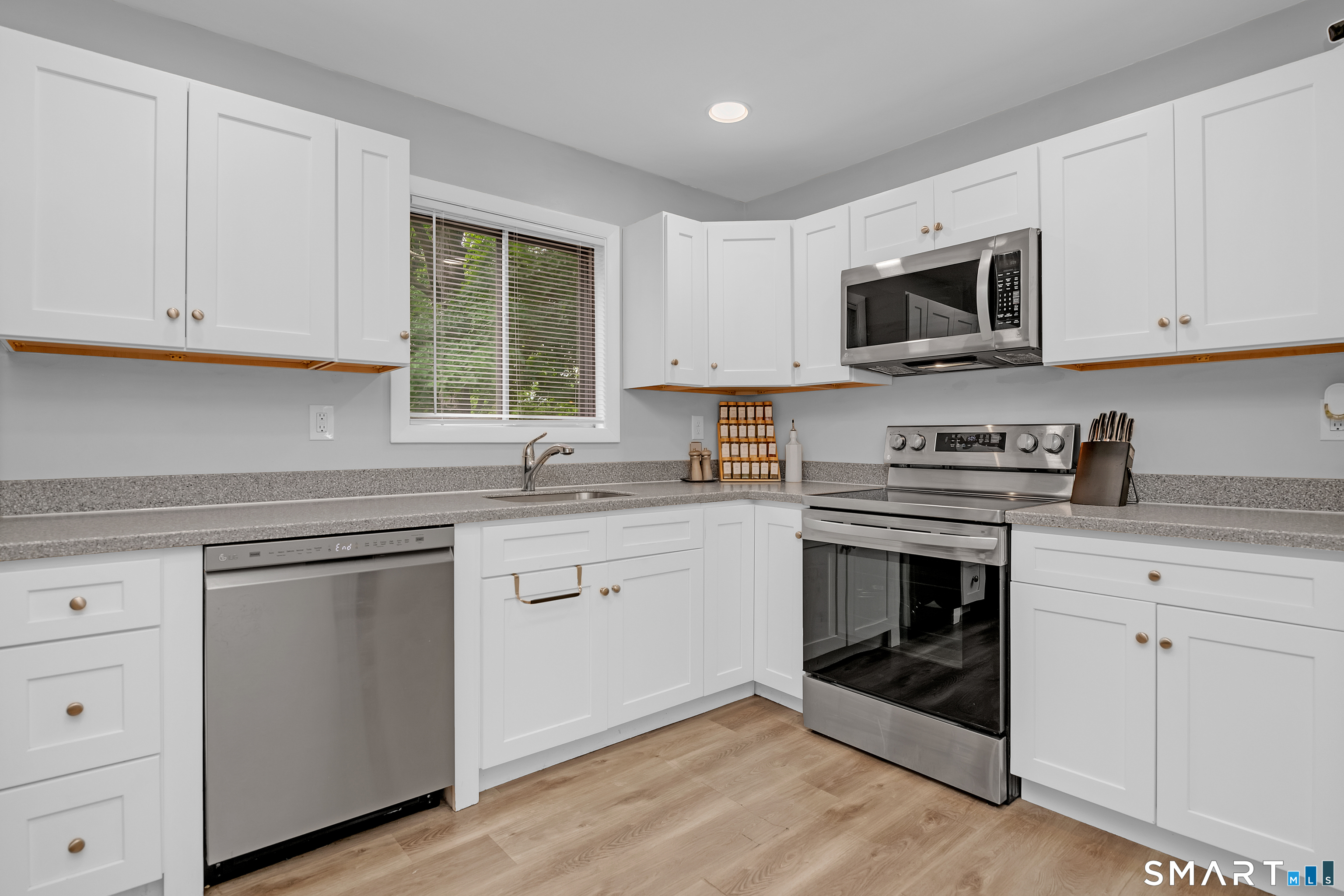 30 Maplewood Street Waterbury CT 06708
