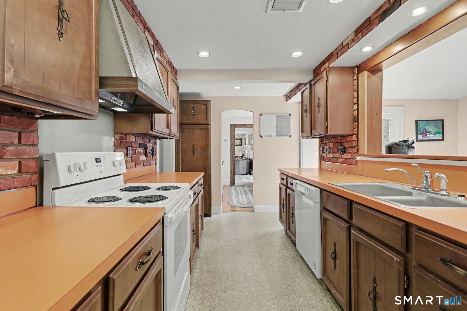 10 Hillwood Place Norwalk CT 06850