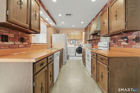 10 Hillwood Place Norwalk CT 06850