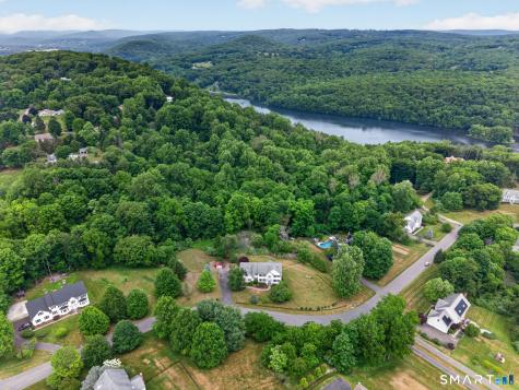 3 Lillinonah Ridge Drive New Milford CT 06776