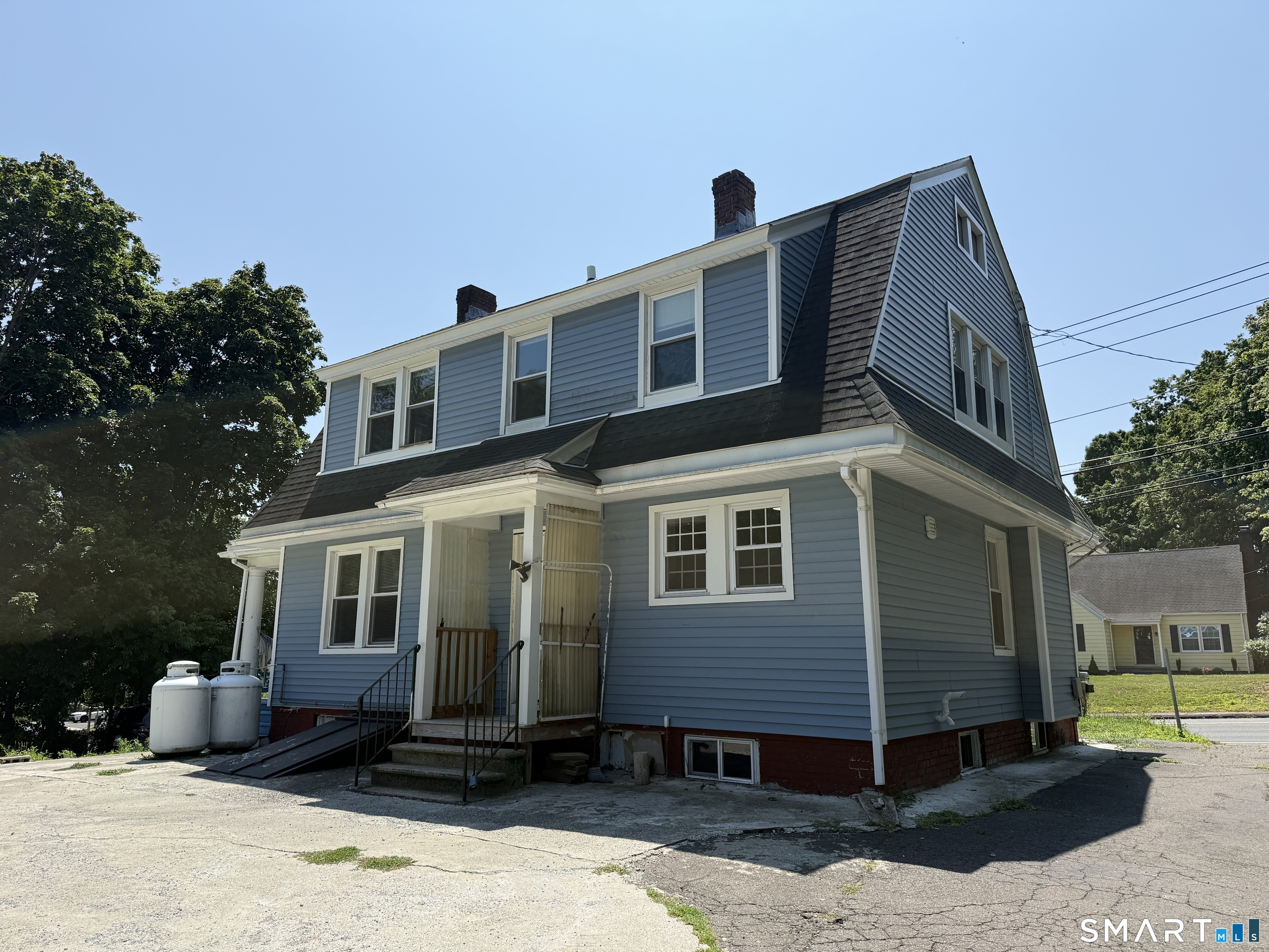 4 Bishop Street North Haven CT 06473