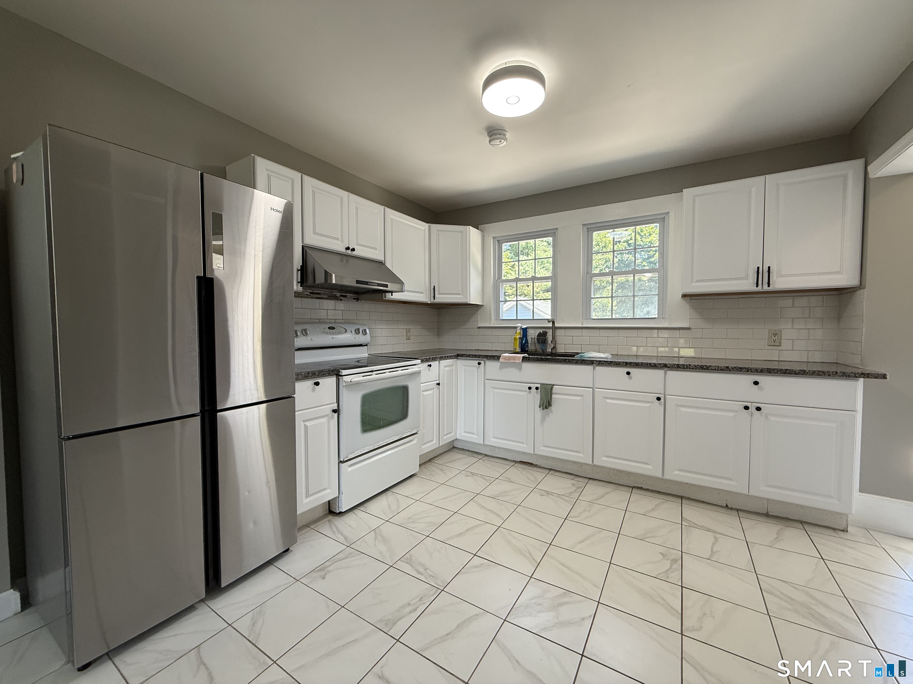 4 Bishop Street North Haven CT 06473