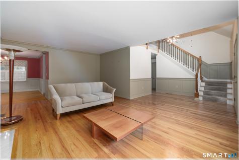 16 Caveson Court Middlebury CT 06762