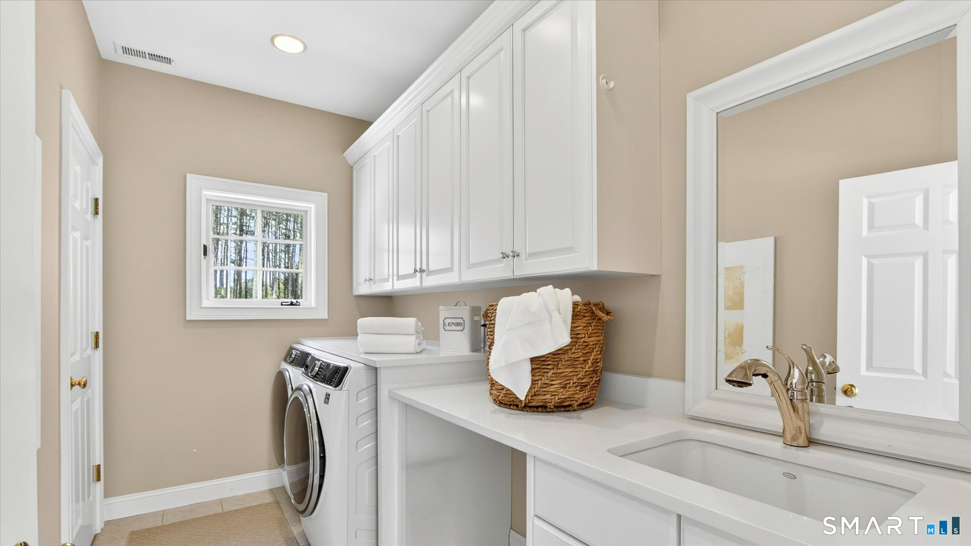 22 Joshua Drive Simsbury CT 06092