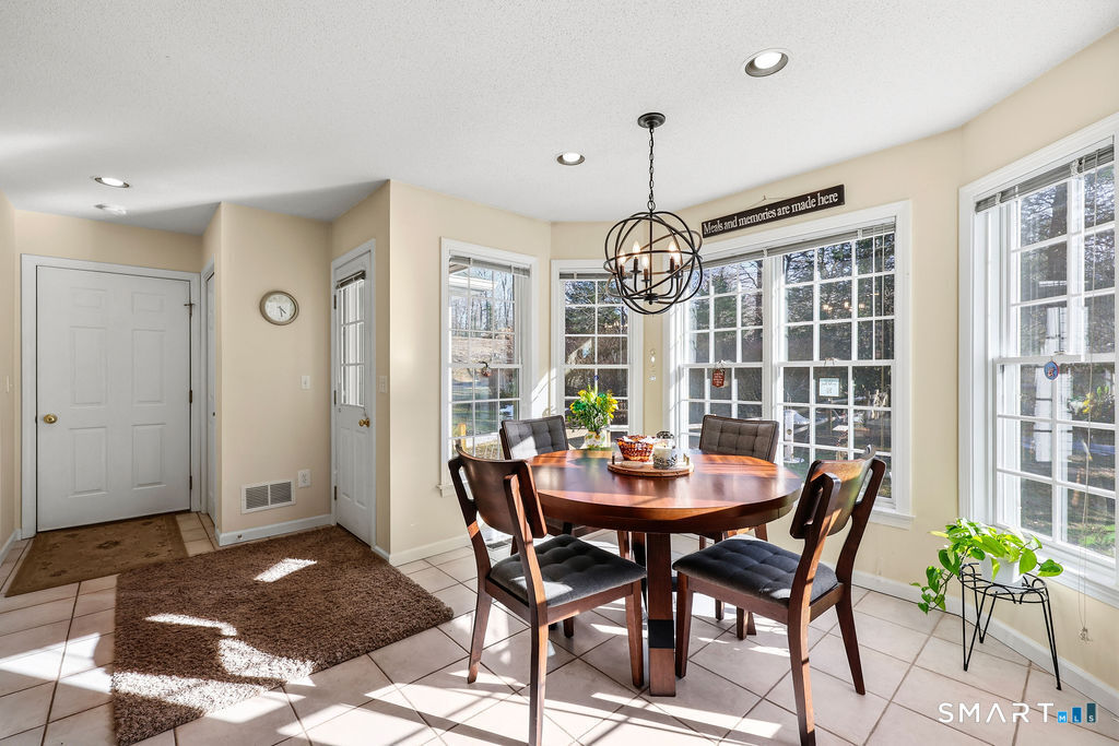 73 High Valley Drive Canton CT 06019