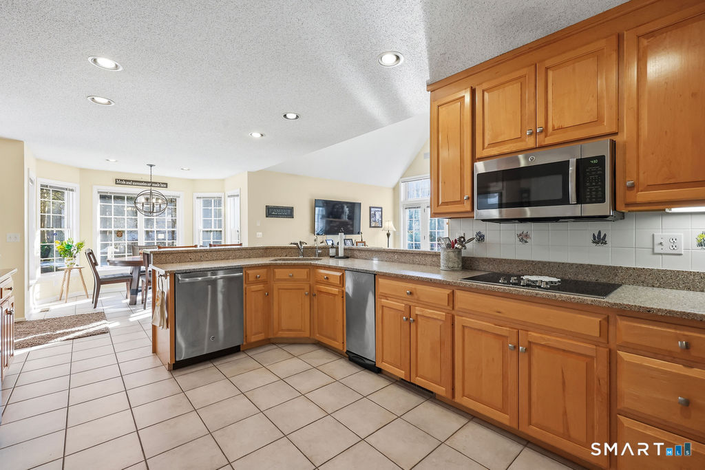 73 High Valley Drive Canton CT 06019