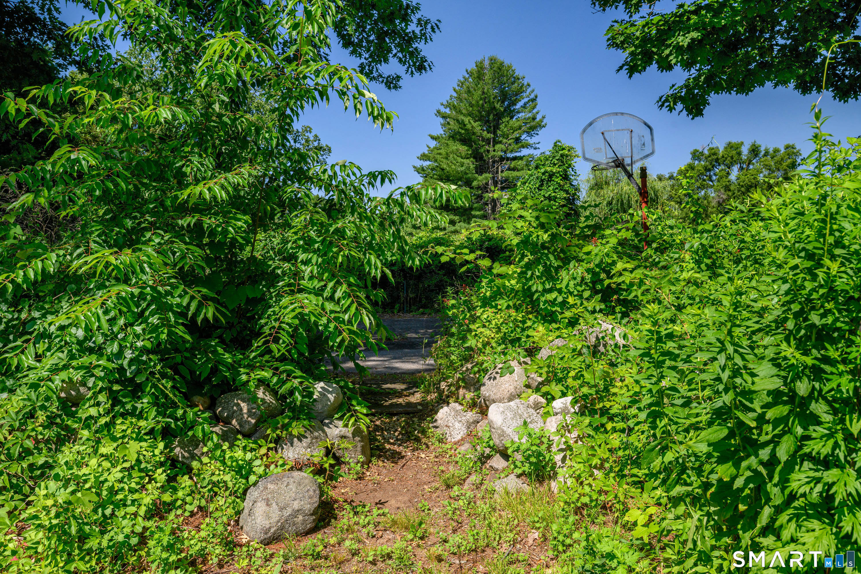 10 Rolf Drive Danbury CT 06810