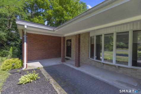 2595 Albany Avenue West Hartford CT 06117