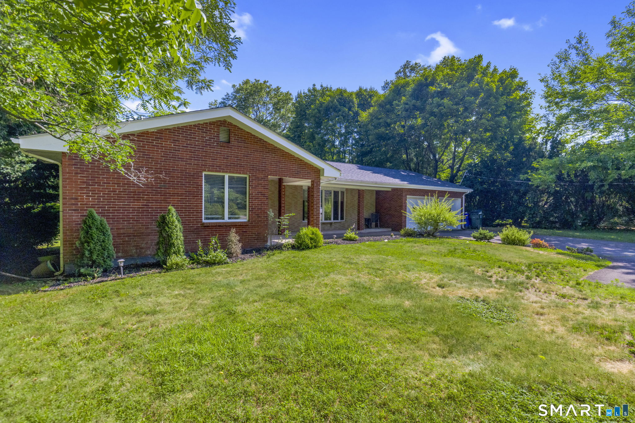 2595 Albany Avenue West Hartford CT 06117