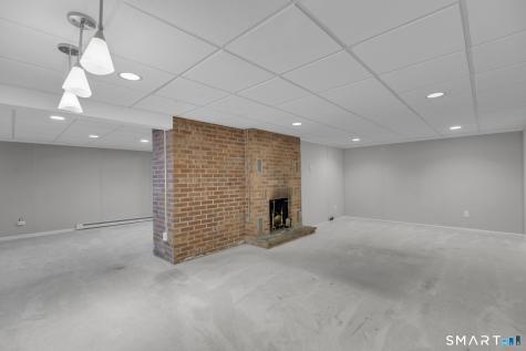 2595 Albany Avenue West Hartford CT 06117