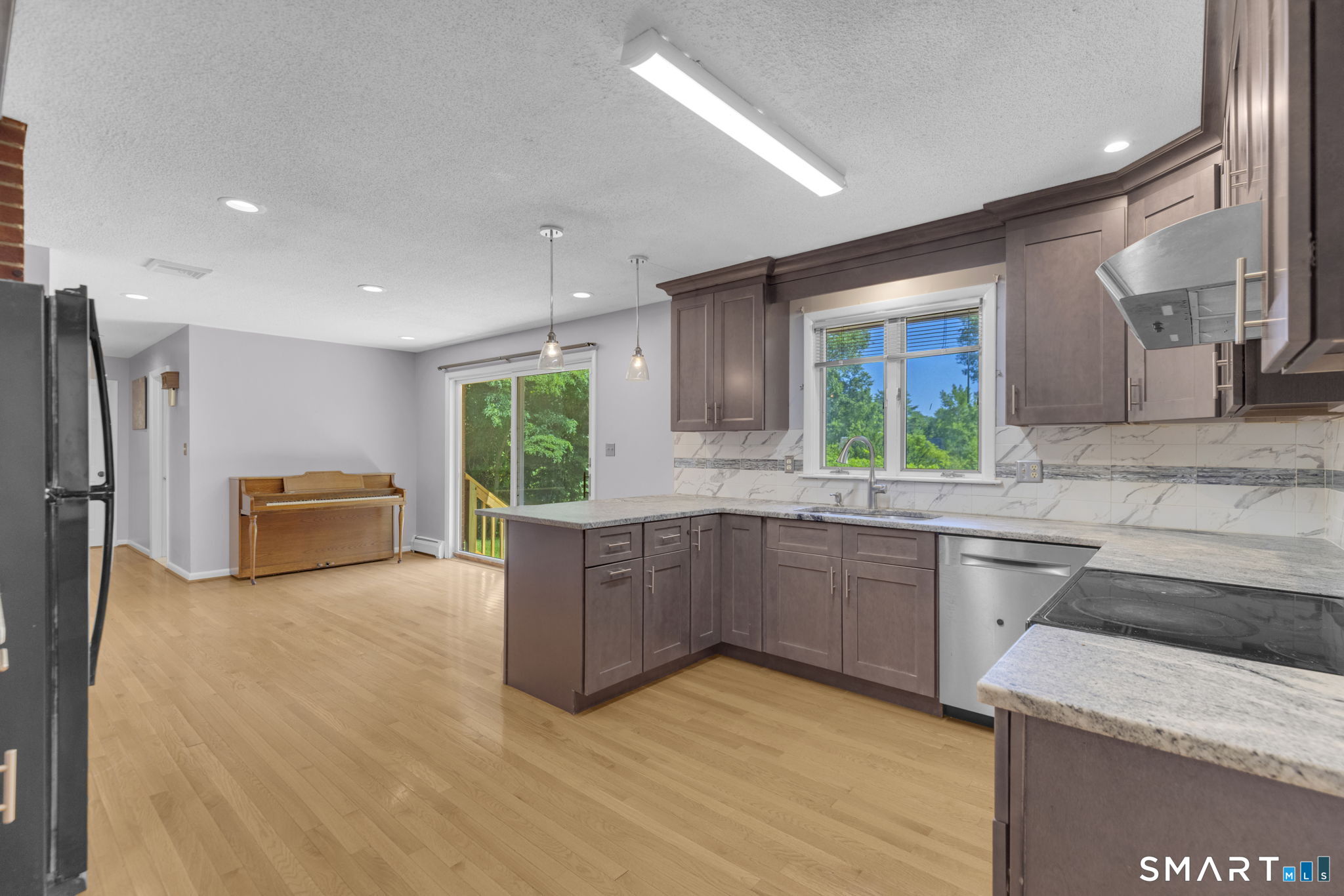 2595 Albany Avenue West Hartford CT 06117