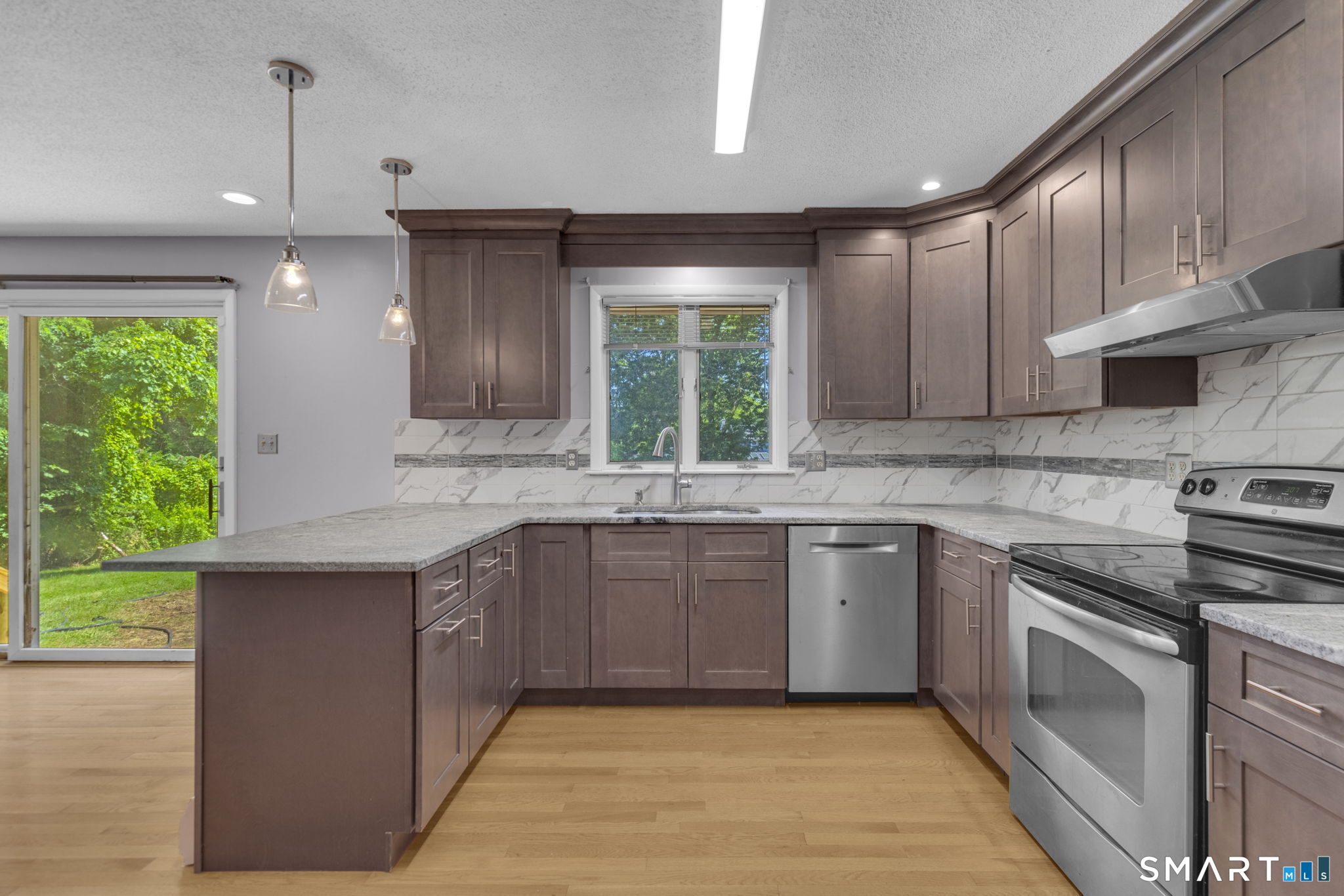 2595 Albany Avenue West Hartford CT 06117