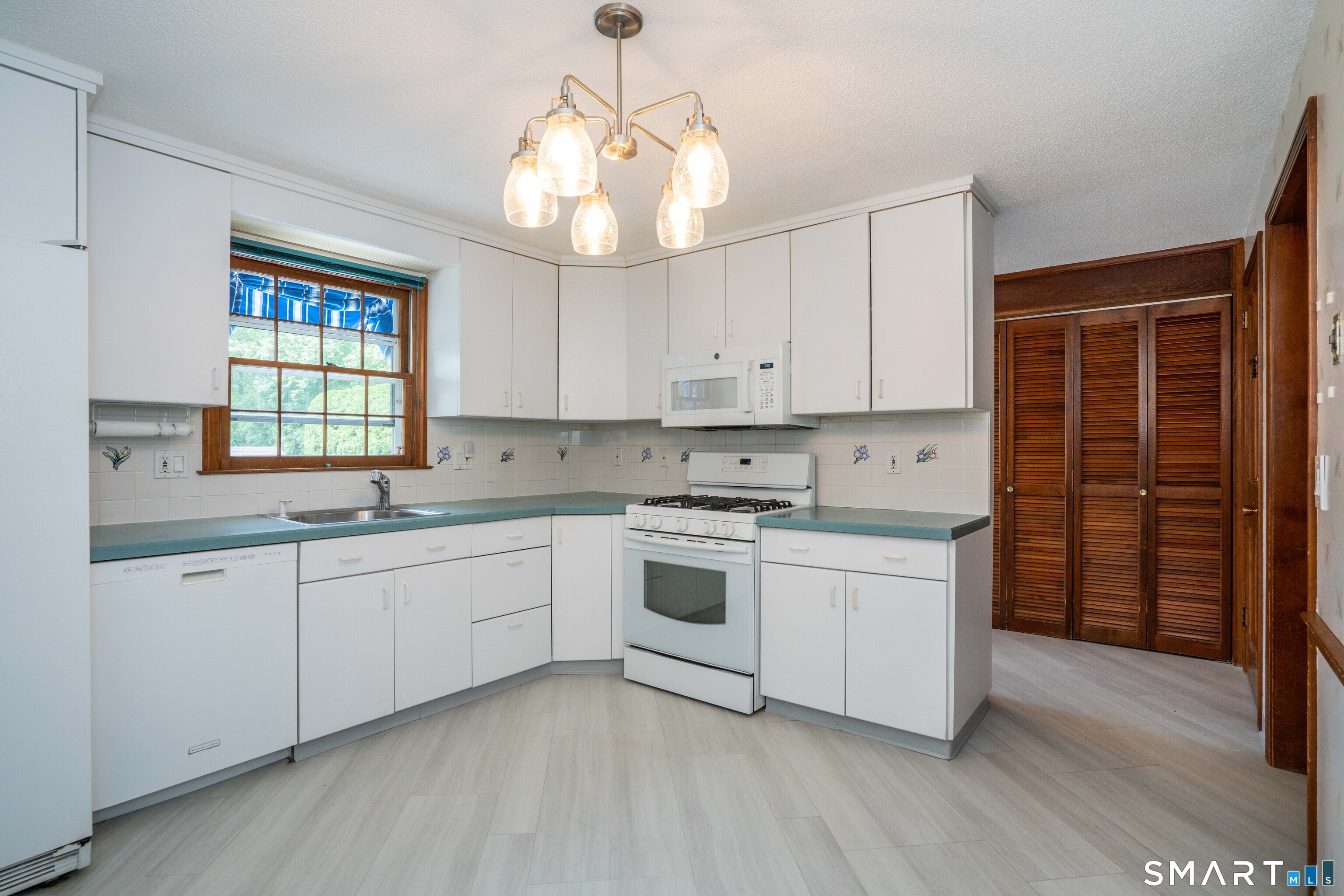 71 Bainton Road West Hartford CT 06117