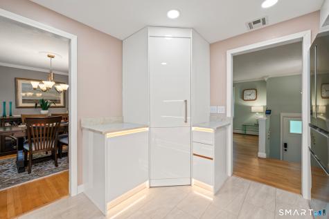 7 Field Drive Simsbury CT 06070