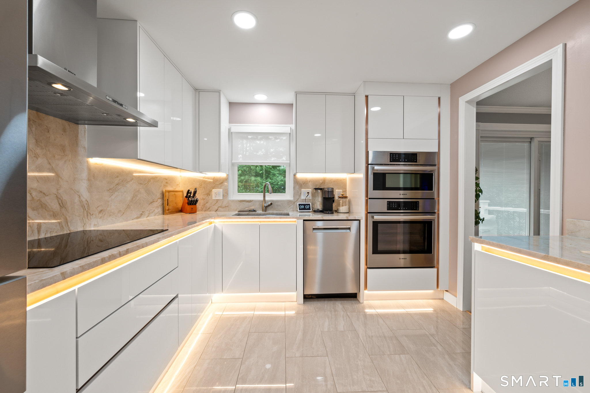 7 Field Drive Simsbury CT 06070