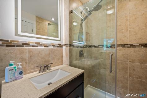 7 Field Drive Simsbury CT 06070