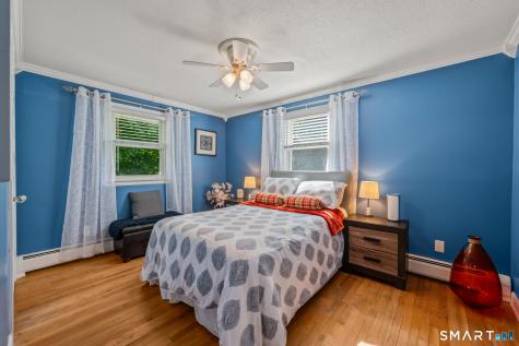 7 Field Drive Simsbury CT 06070