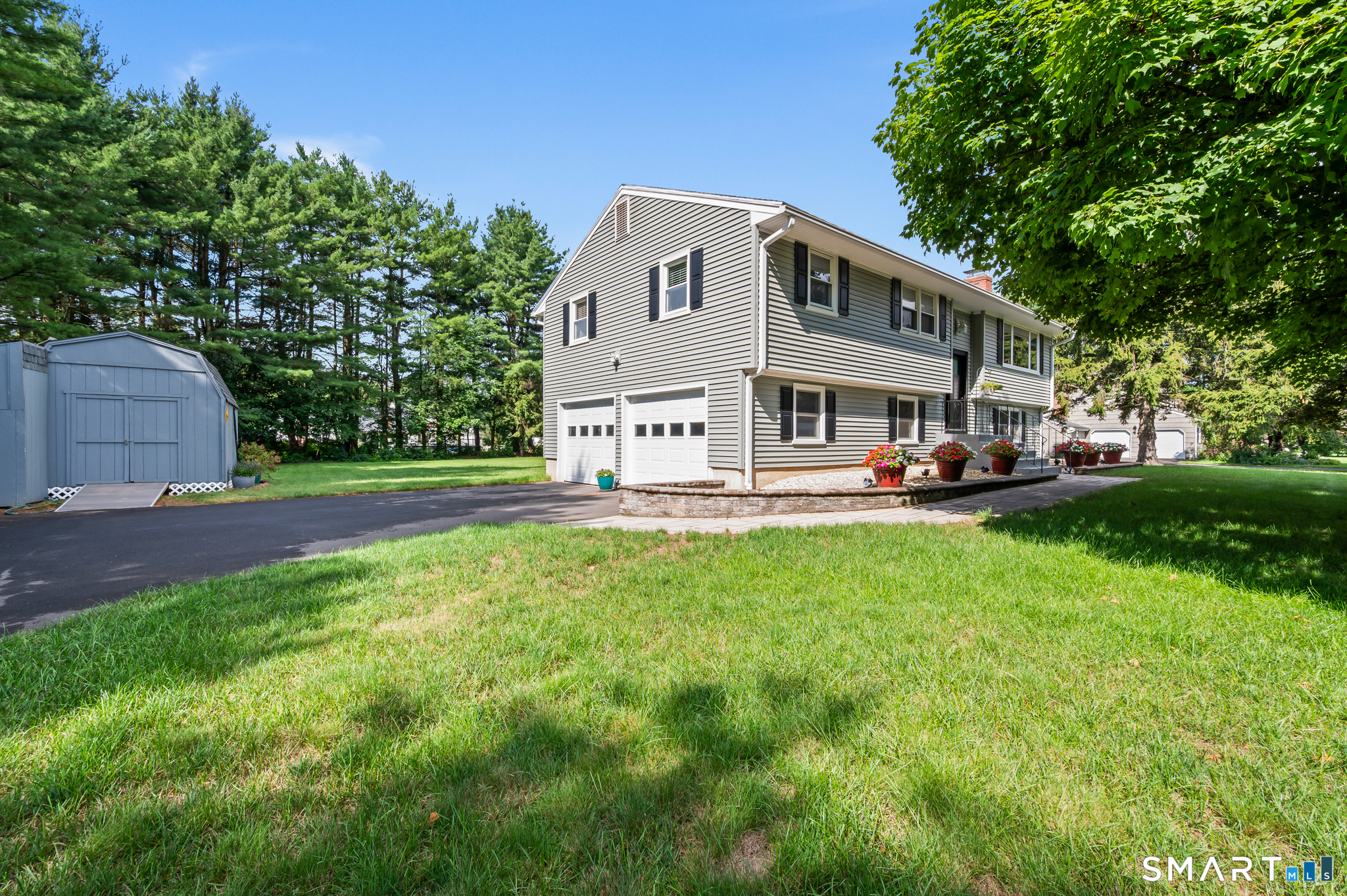 7 Field Drive Simsbury CT 06070
