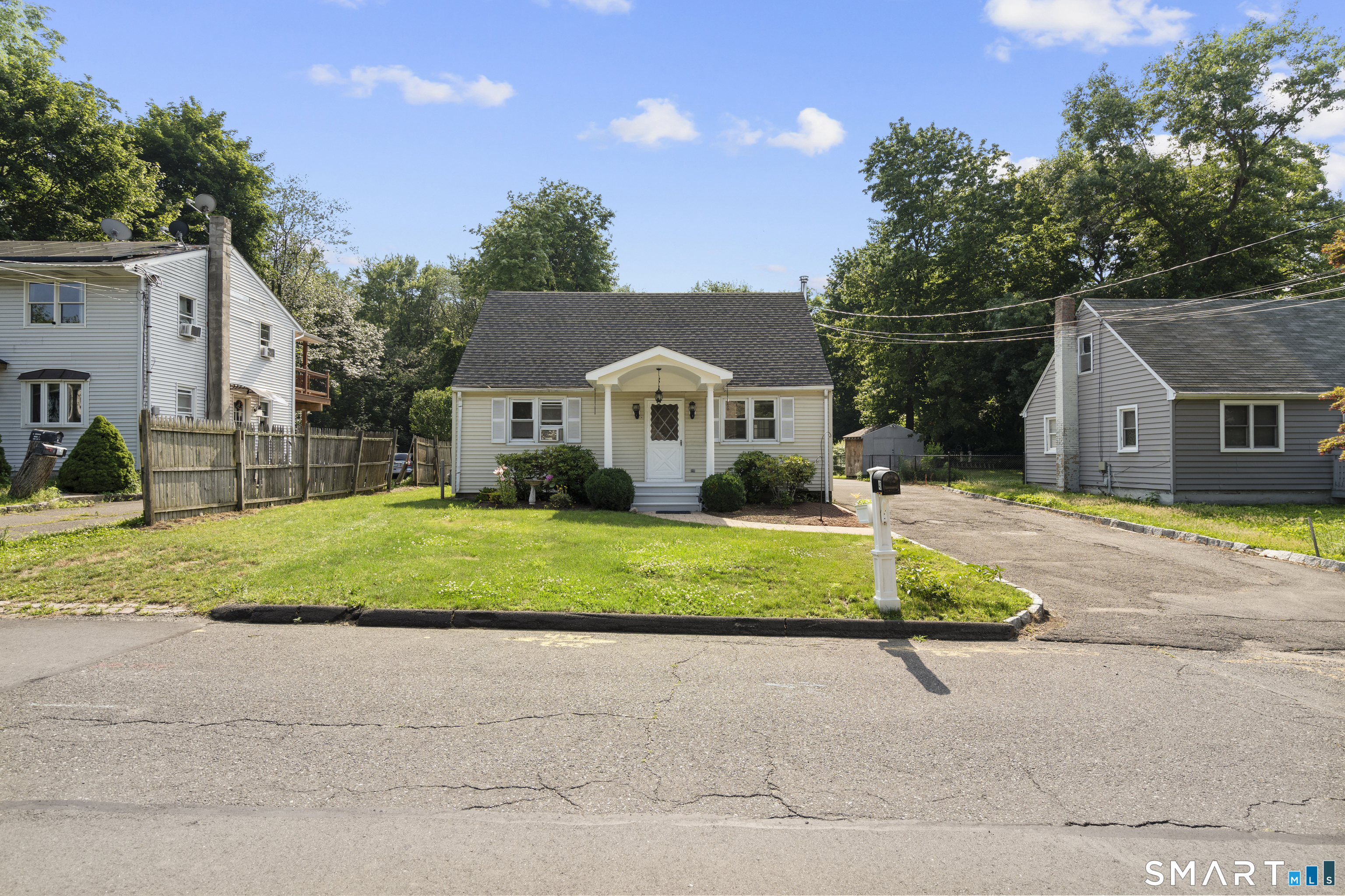40 Hakim St Extension Danbury CT 06810