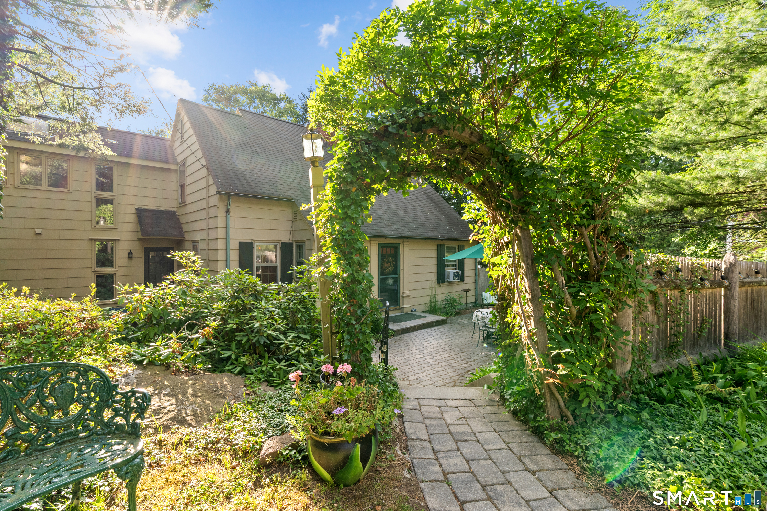 345 Ridgewood Road West Hartford CT 06107