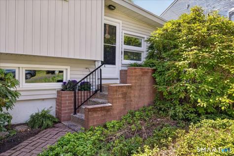 122 Corbin Road Hamden CT 06517