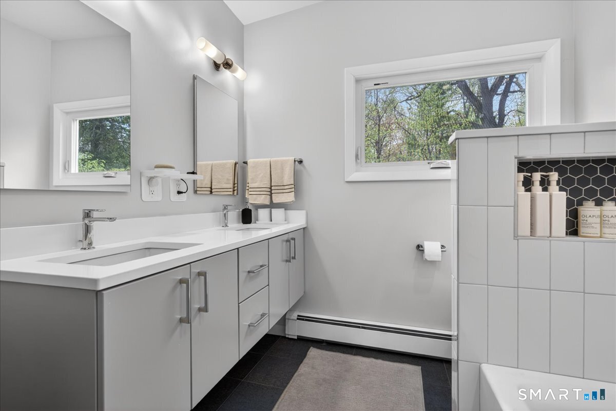 122 Corbin Road Hamden CT 06517